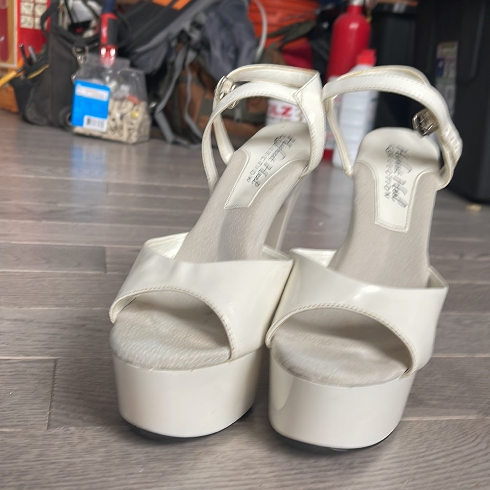 White High Heels - Picture 4 of 7